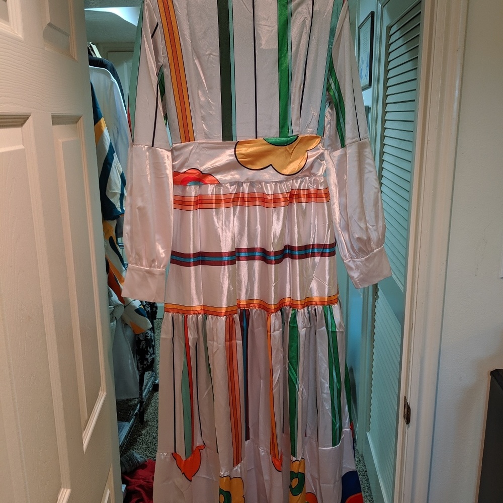 Dress - Picture 3 of 3